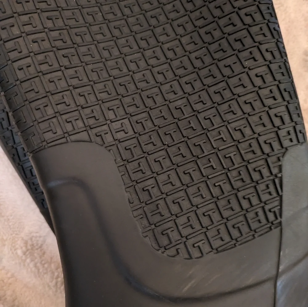 Tommy Hilfiger Tall Rain Boots - Sz  7 - Black Jacquard